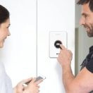 Bosch EasyControl CT 200 vezetékes programozható digitális szobatermosztát Wi-Fi vezérléssel, fehér
